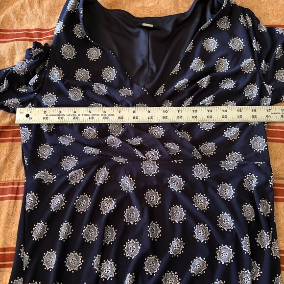 Tommy Hilfiger Palace Medallion Fit & Flare Dress Size 10 Navy and White NWT - Picture 8 of 10